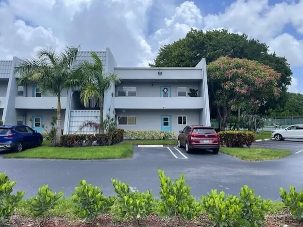 2600 Fiore Way Delray Beach FL 33445