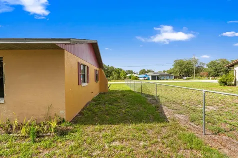 2907 N Lancaster Road Avon Park FL 33825