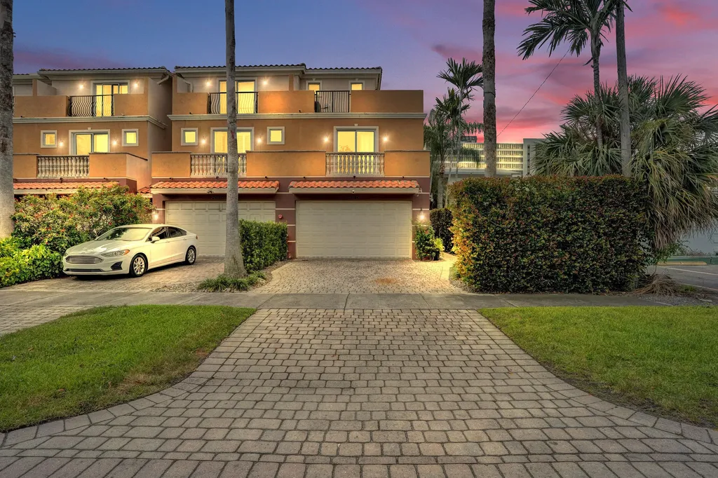 2610 NE 11th Court Fort Lauderdale FL 33304
