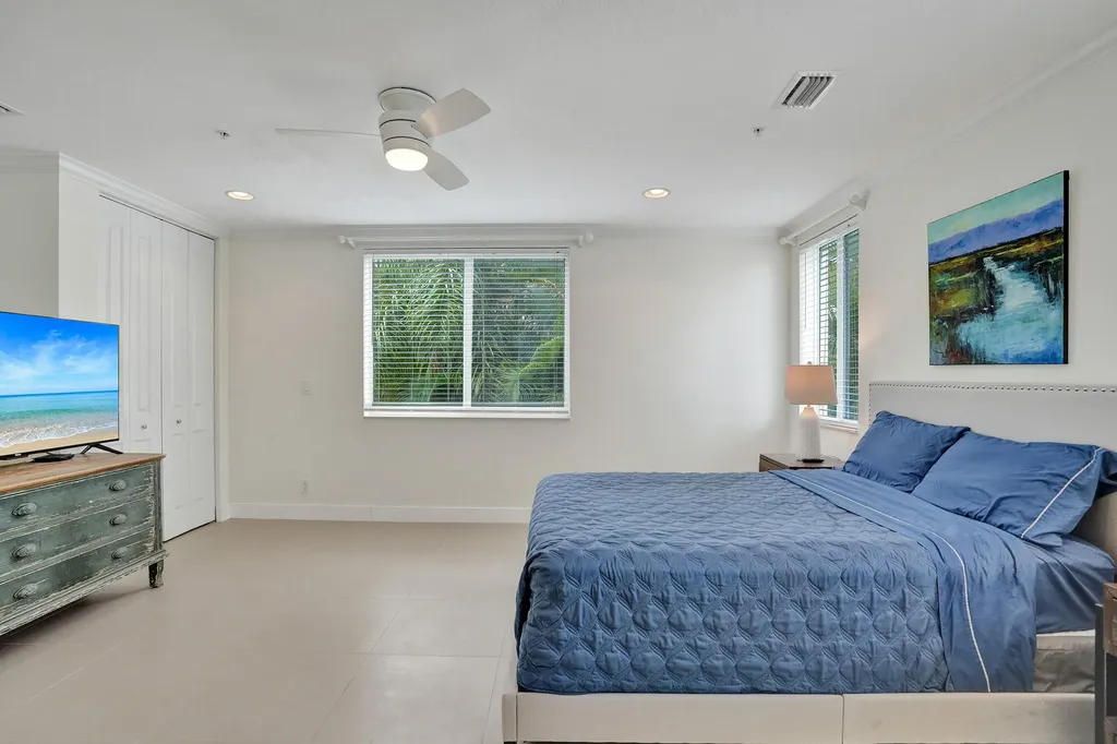 2610 NE 11th Court Fort Lauderdale FL 33304