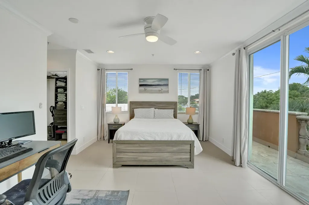 2610 NE 11th Court Fort Lauderdale FL 33304
