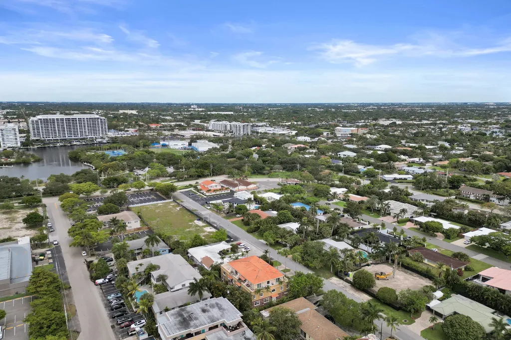 2610 NE 11th Court Fort Lauderdale FL 33304
