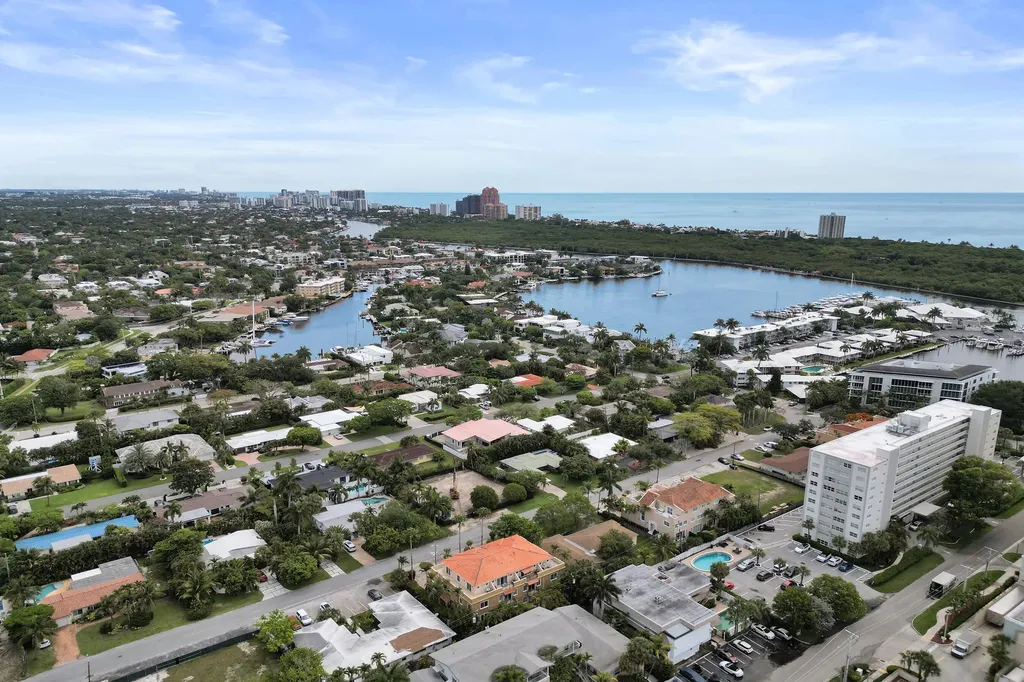 2610 NE 11th Court Fort Lauderdale FL 33304