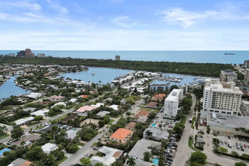 2610 NE 11th Court Fort Lauderdale FL 33304