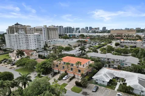 2610 NE 11th Court Fort Lauderdale FL 33304