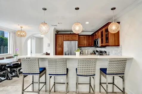 2610 NE 11th Court Fort Lauderdale FL 33304