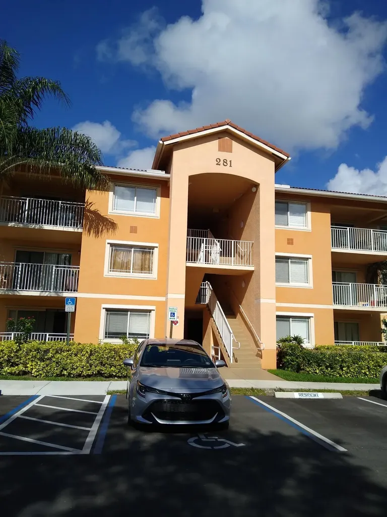 281 SW Palm Drive Port St Lucie FL 34986