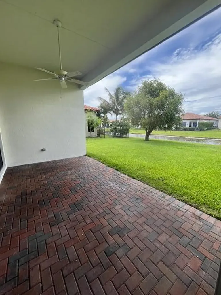 6326 Grebe Court Lake Worth FL 33463