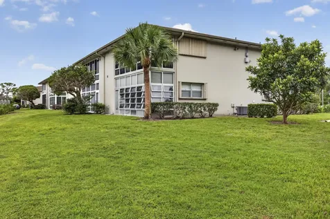 1 Lake Vista Trail Port St Lucie FL 34952