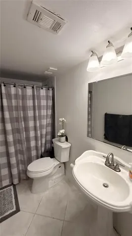 110 Lake Emerald Drive Oakland Park FL 33309