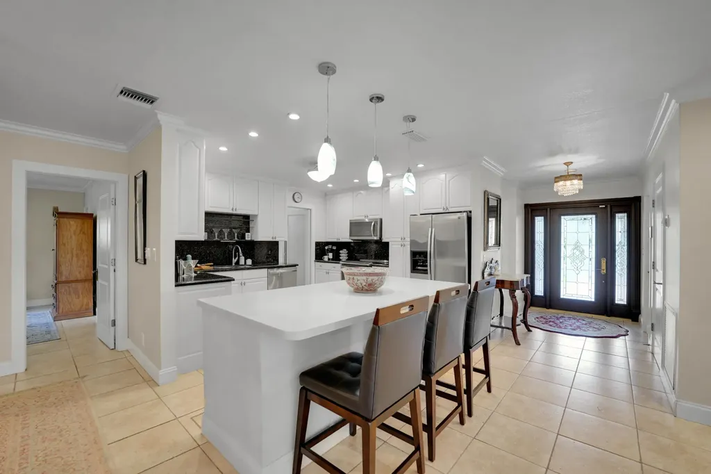 1019 E Cypress Drive Pompano Beach FL 33069