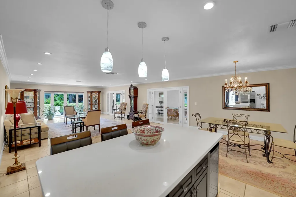 1019 E Cypress Drive Pompano Beach FL 33069