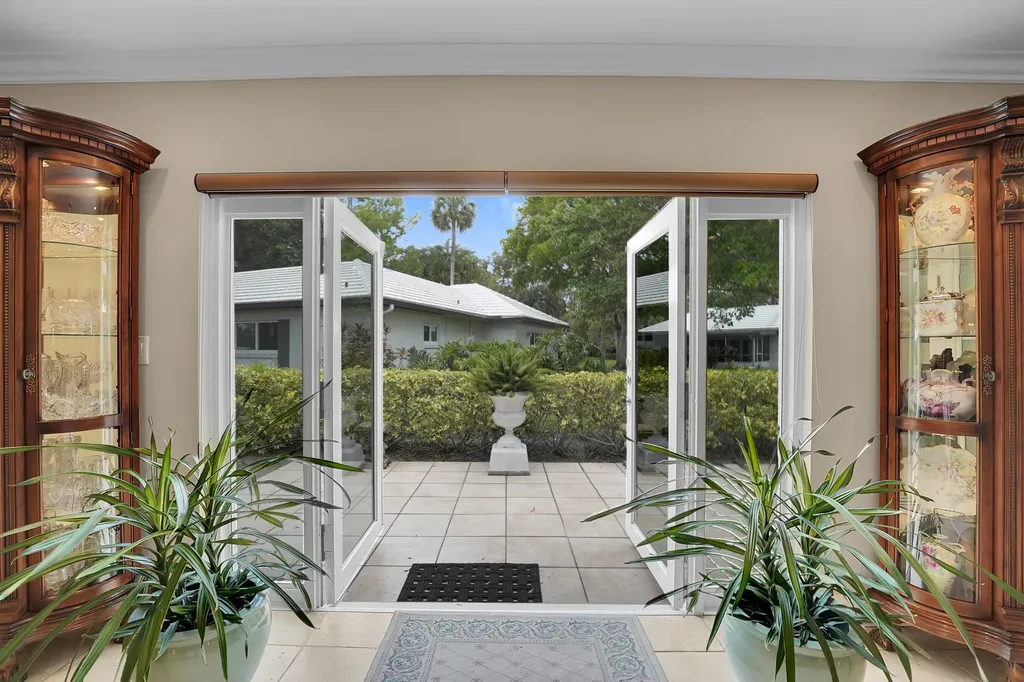 1019 E Cypress Drive Pompano Beach FL 33069