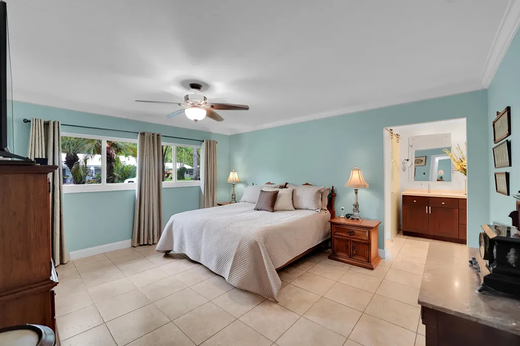 1019 E Cypress Drive Pompano Beach FL 33069