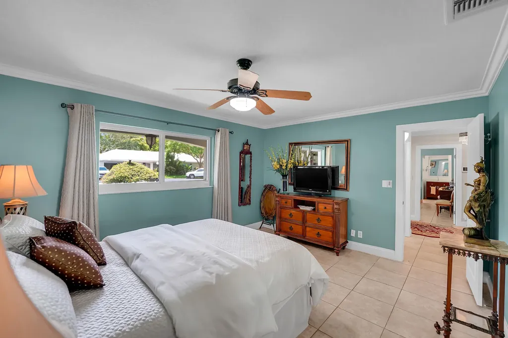 1019 E Cypress Drive Pompano Beach FL 33069