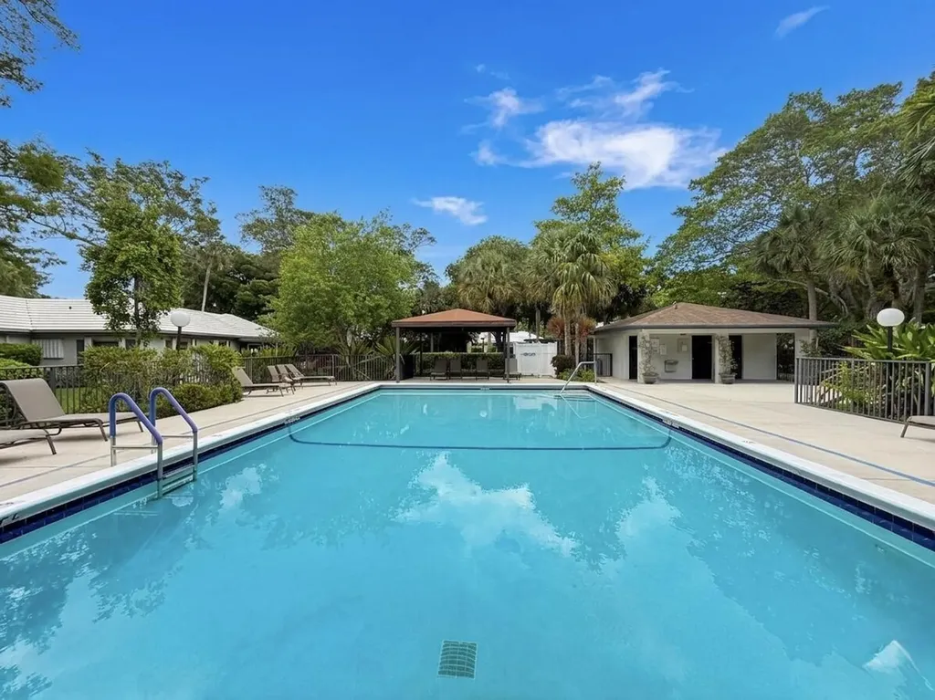 1019 E Cypress Drive Pompano Beach FL 33069