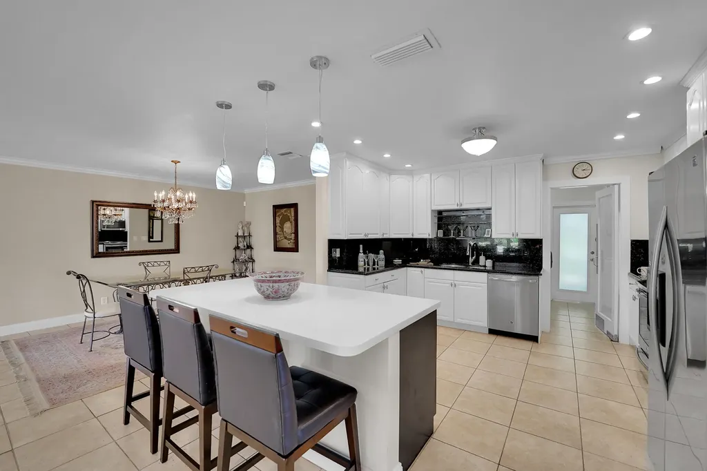 1019 E Cypress Drive Pompano Beach FL 33069