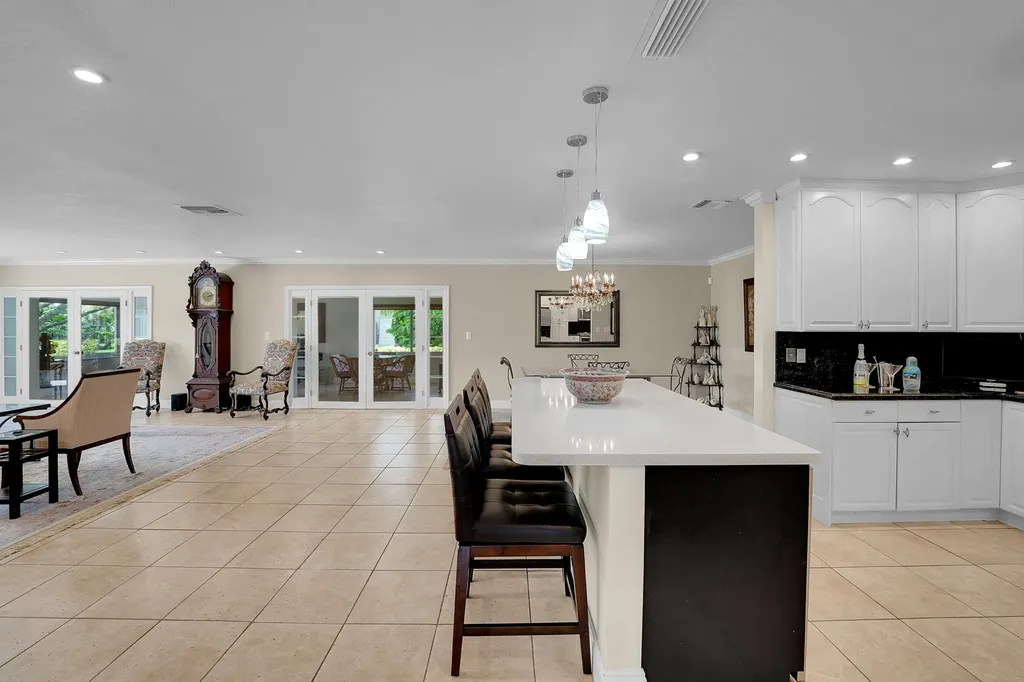 1019 E Cypress Drive Pompano Beach FL 33069