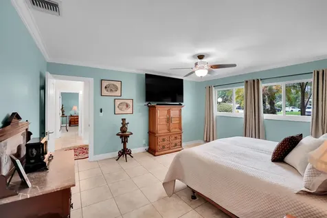 1019 E Cypress Drive Pompano Beach FL 33069