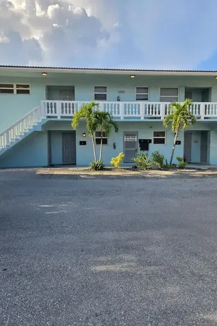 1001 SE 3rd Street Deerfield Beach FL 33441