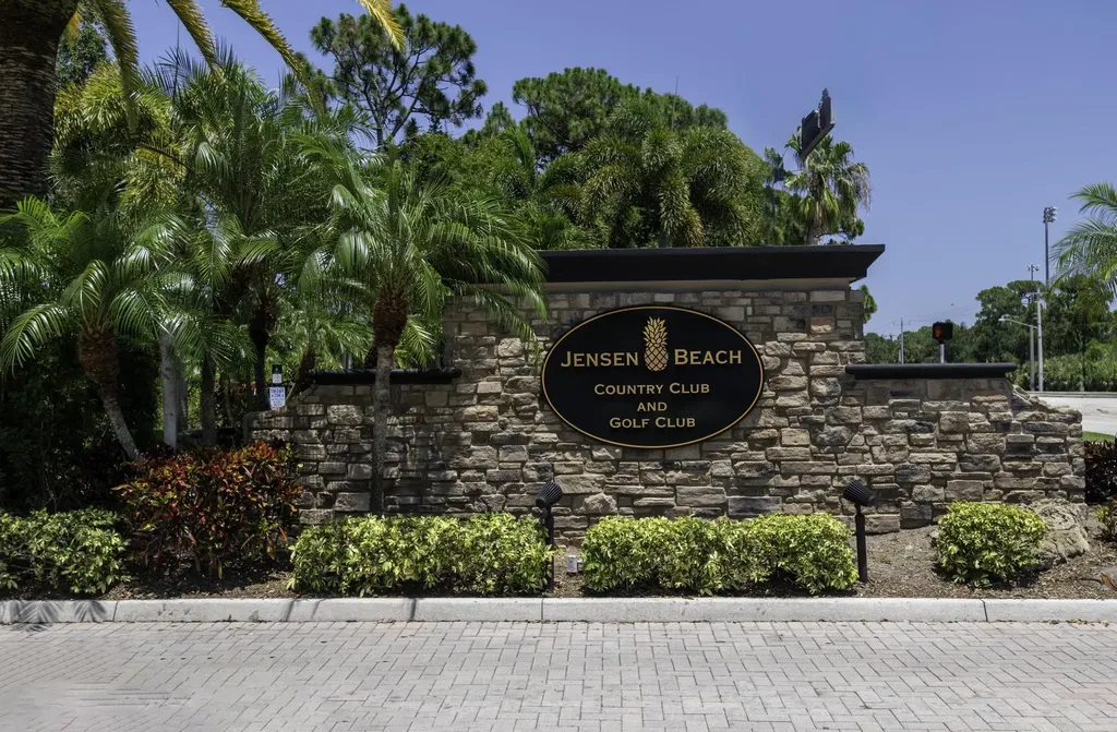 4530 NW Exchange Avenue Jensen Beach FL 34957