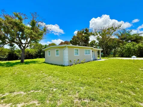 8658 SE Anthion Way Hobe Sound FL 33455