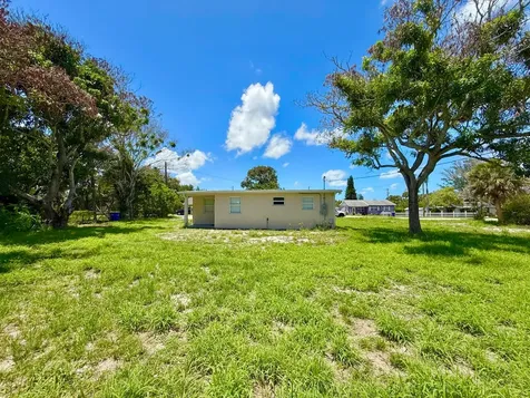 8658 SE Anthion Way Hobe Sound FL 33455