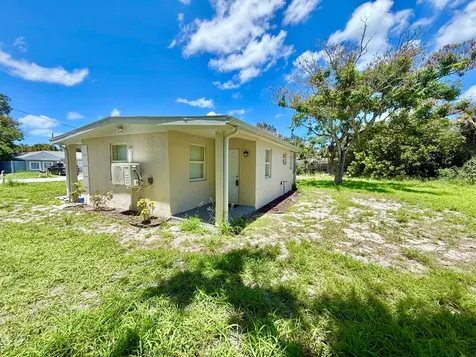 8658 SE Anthion Way Hobe Sound FL 33455