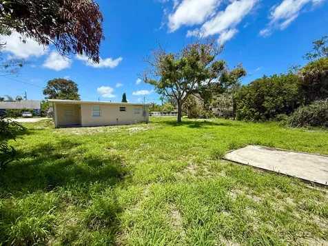 8658 SE Anthion Way Hobe Sound FL 33455