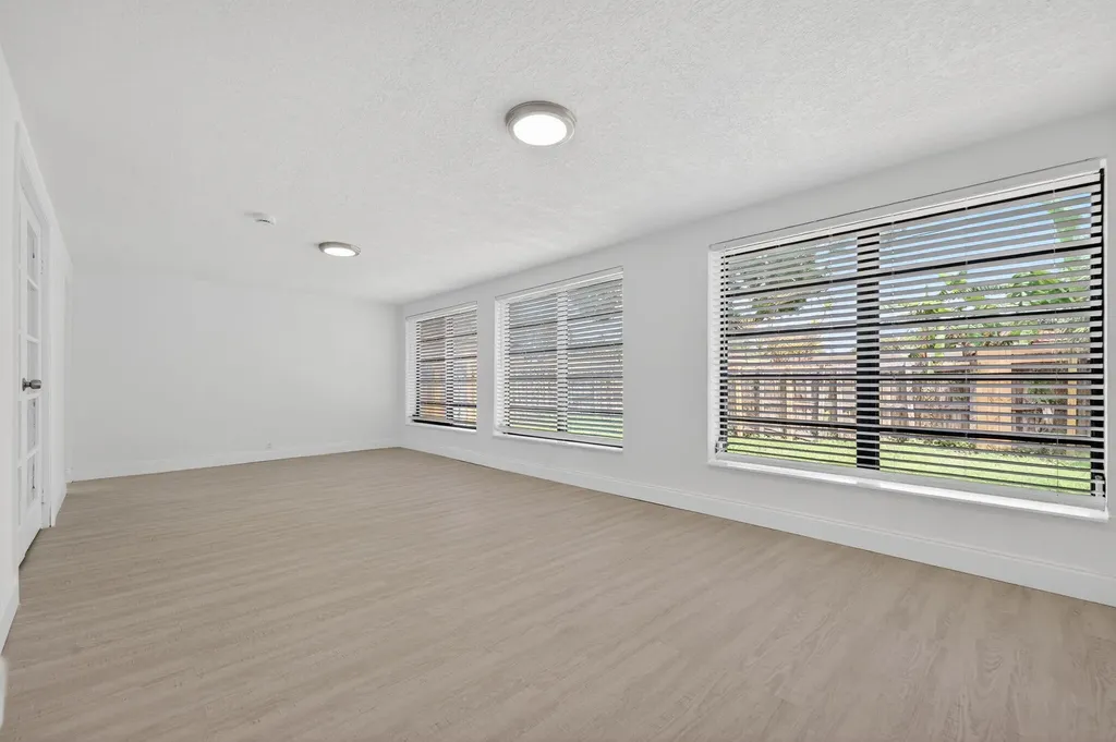 1048 SW 1st Terrace Pompano Beach FL 33060
