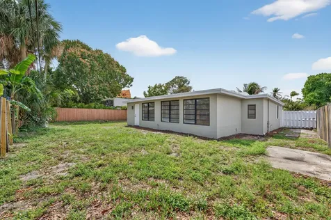 1048 SW 1st Terrace Pompano Beach FL 33060