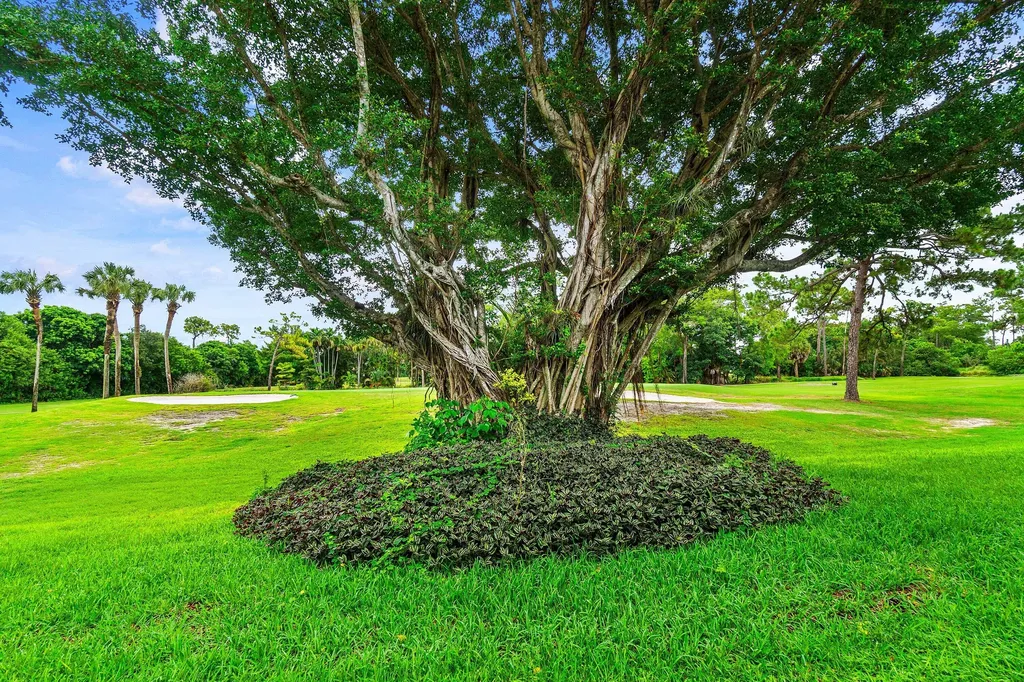 21506 Juego Circle Boca Raton FL 33433