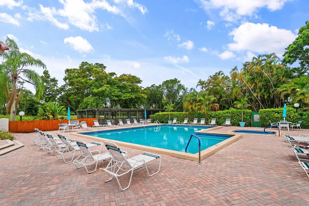 21506 Juego Circle Boca Raton FL 33433