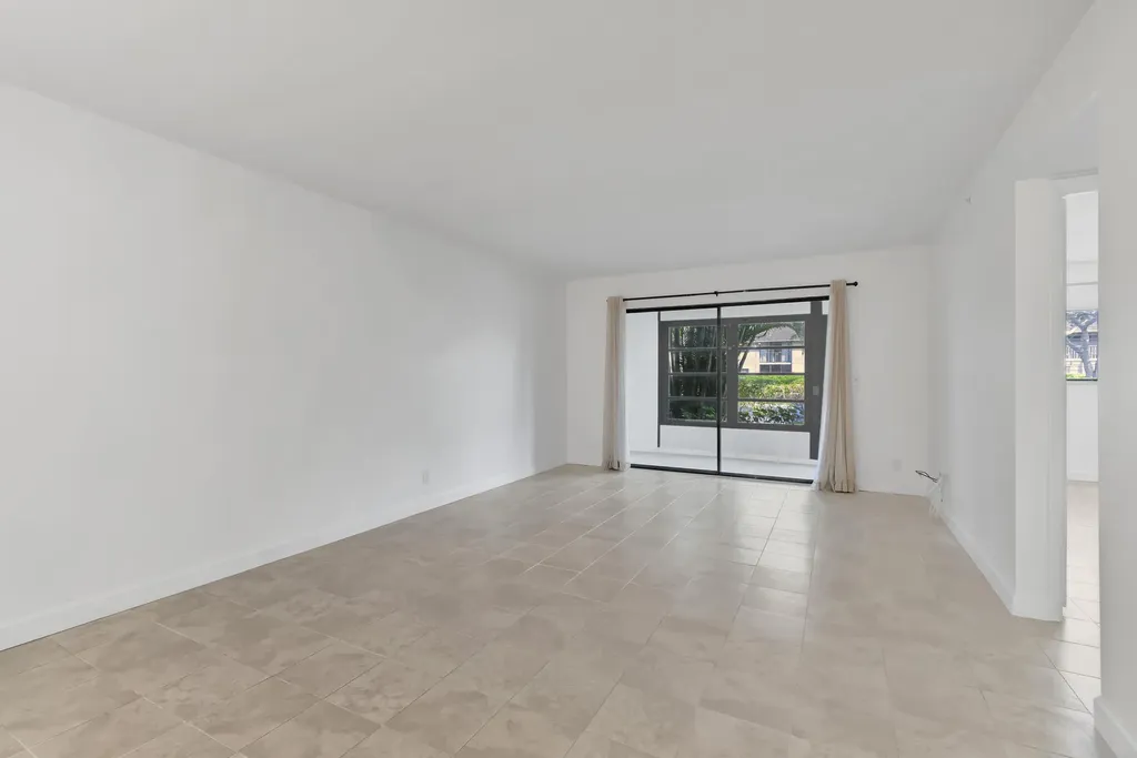 15364 Lakes Of Delray Boulevard Delray Beach FL 33484