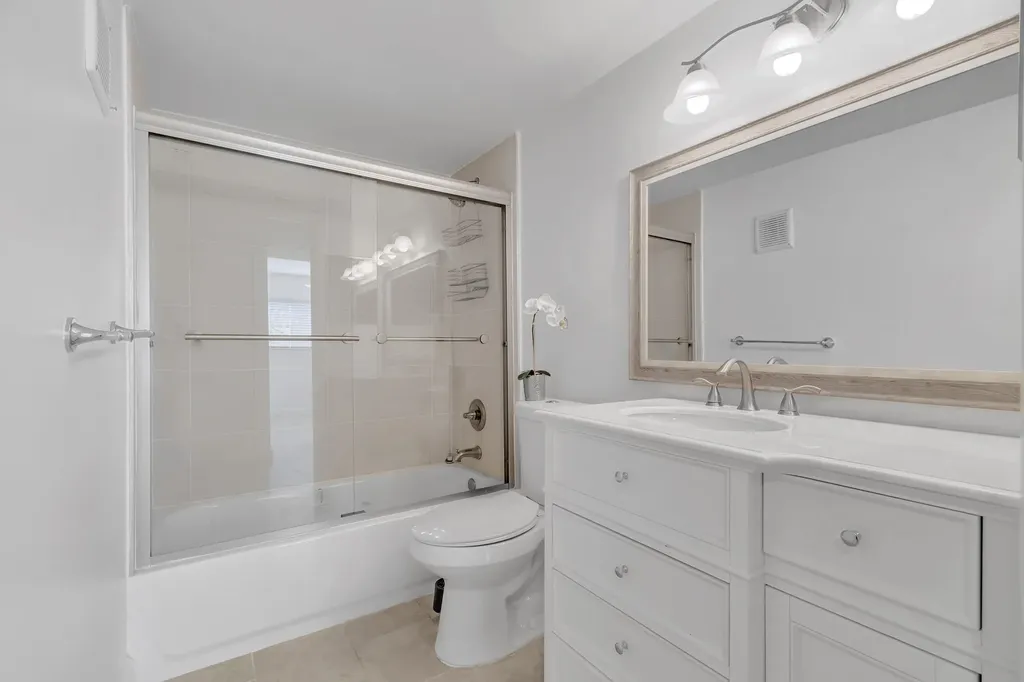 15364 Lakes Of Delray Boulevard Delray Beach FL 33484