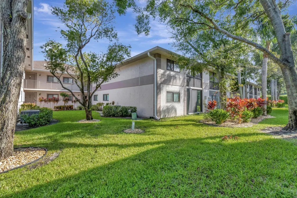 15364 Lakes Of Delray Boulevard Delray Beach FL 33484