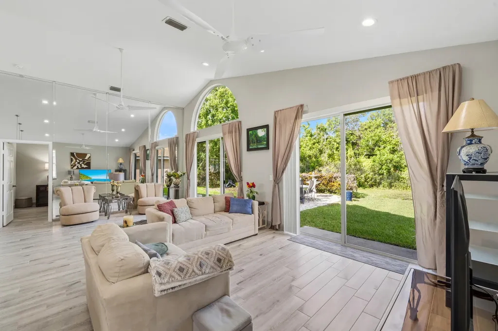 3198 SE Carrick Green Court Port St Lucie FL 34952