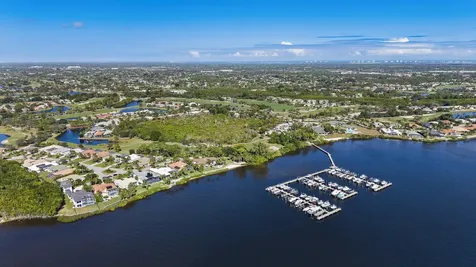 3198 SE Carrick Green Court Port St Lucie FL 34952