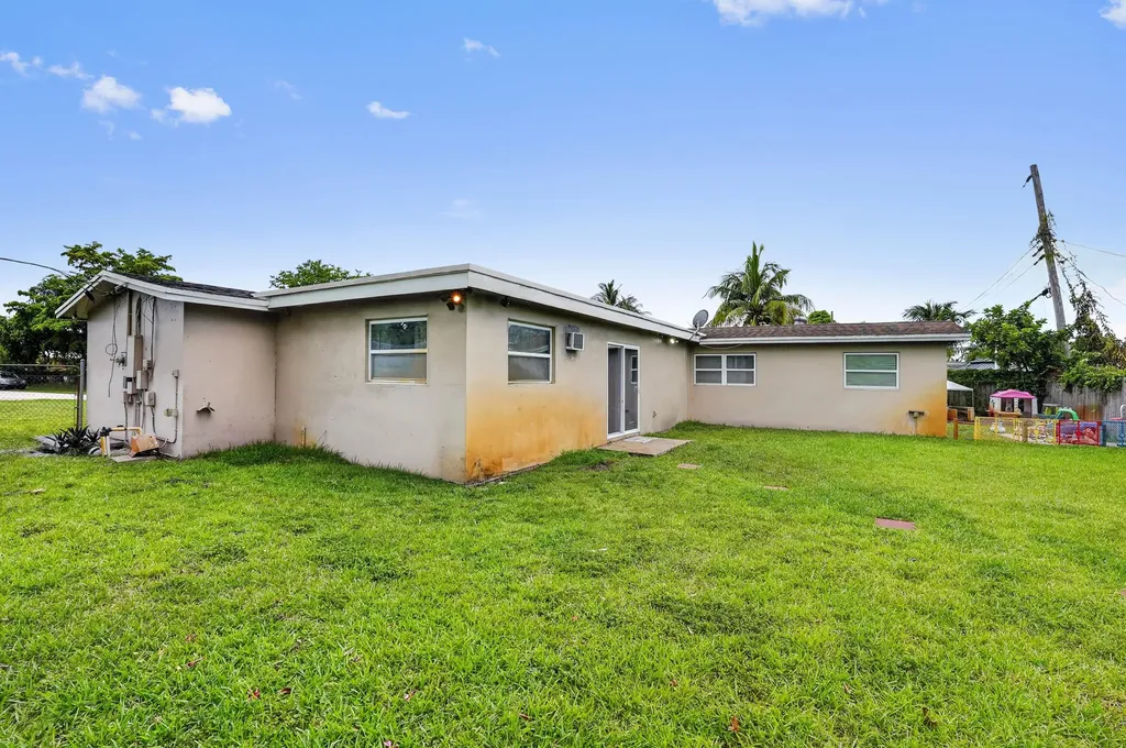 5801 NW 14th Court Sunrise FL 33313