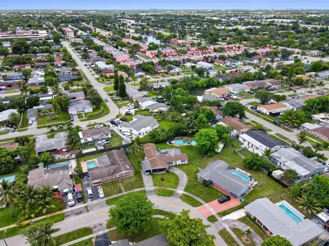 5801 NW 14th Court Sunrise FL 33313