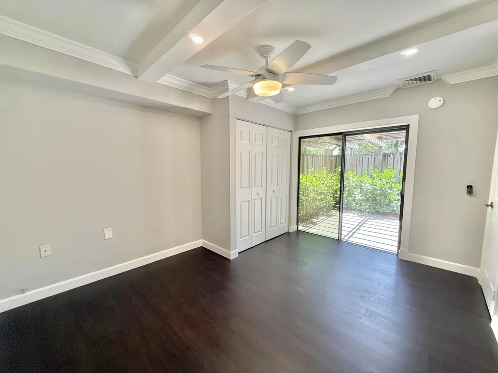 201 2nd Lane Palm Beach Gardens FL 33418