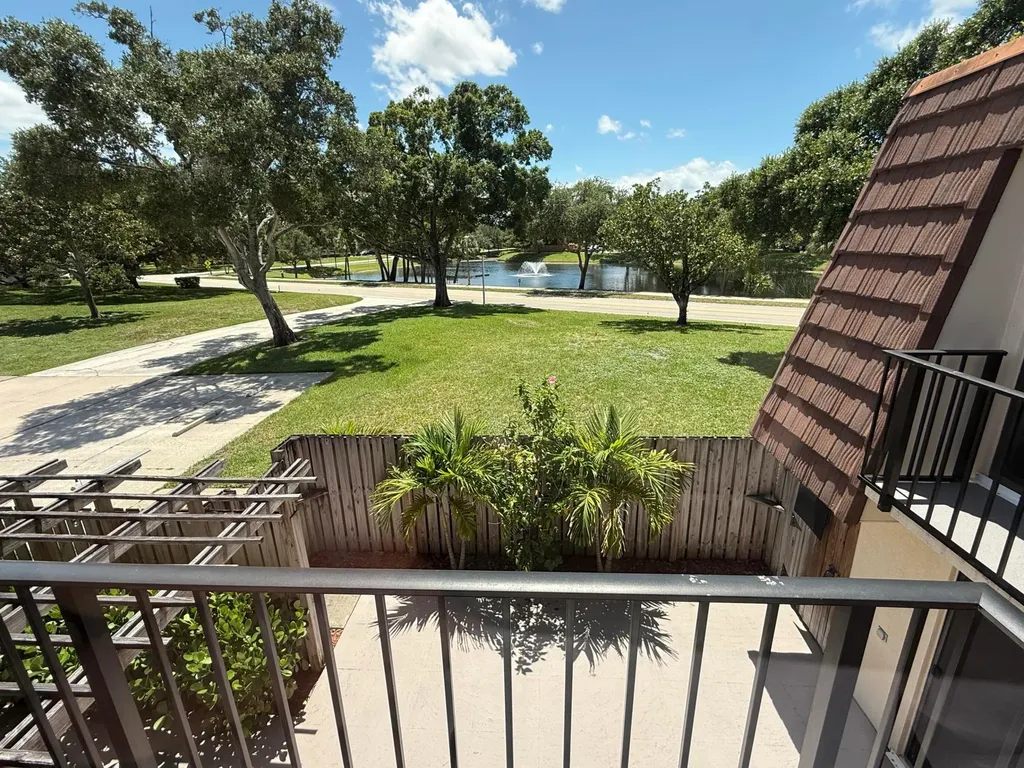 201 2nd Lane Palm Beach Gardens FL 33418