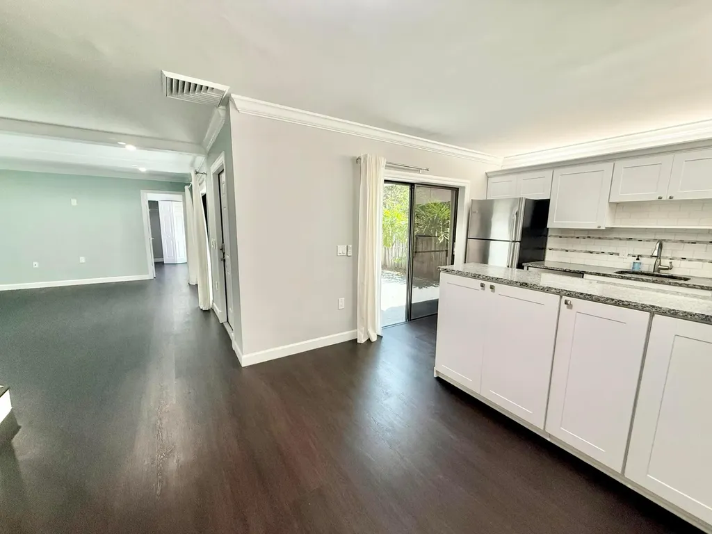 201 2nd Lane Palm Beach Gardens FL 33418