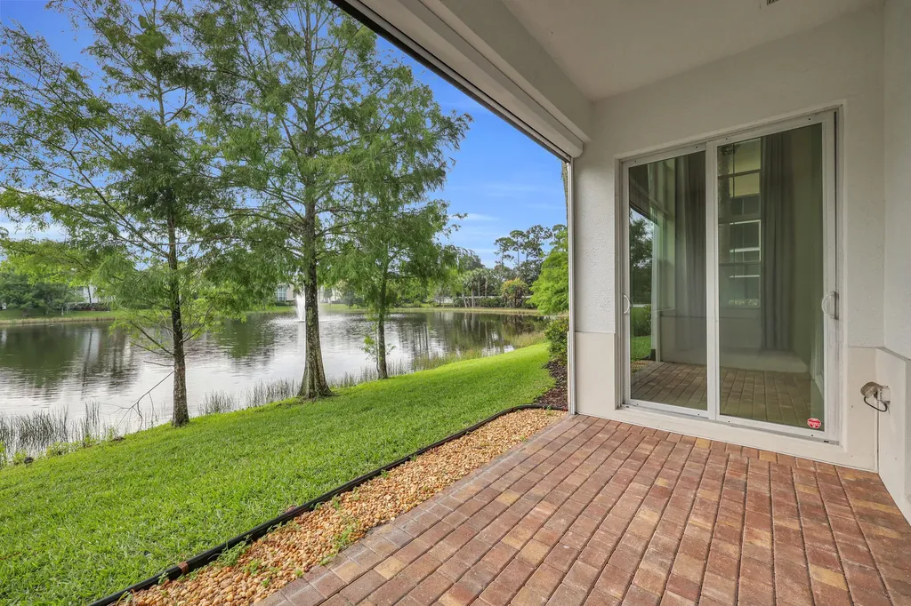 3032 Princeton Lane Palm Beach Gardens FL 33418