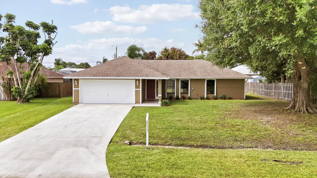 1582 SW Aledo Lane Port St Lucie FL 34953