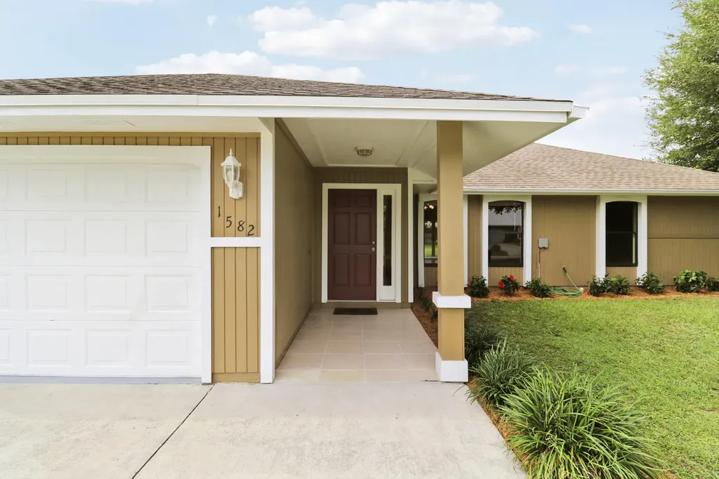 1582 SW Aledo Lane Port St Lucie FL 34953