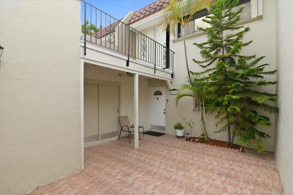 275 Jacaranda Drive Plantation FL 33324