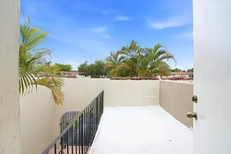 275 Jacaranda Drive Plantation FL 33324