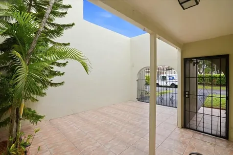 275 Jacaranda Drive Plantation FL 33324