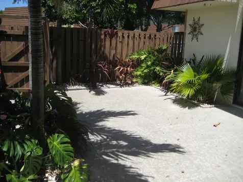 3900 SE County Line Road Tequesta FL 33469